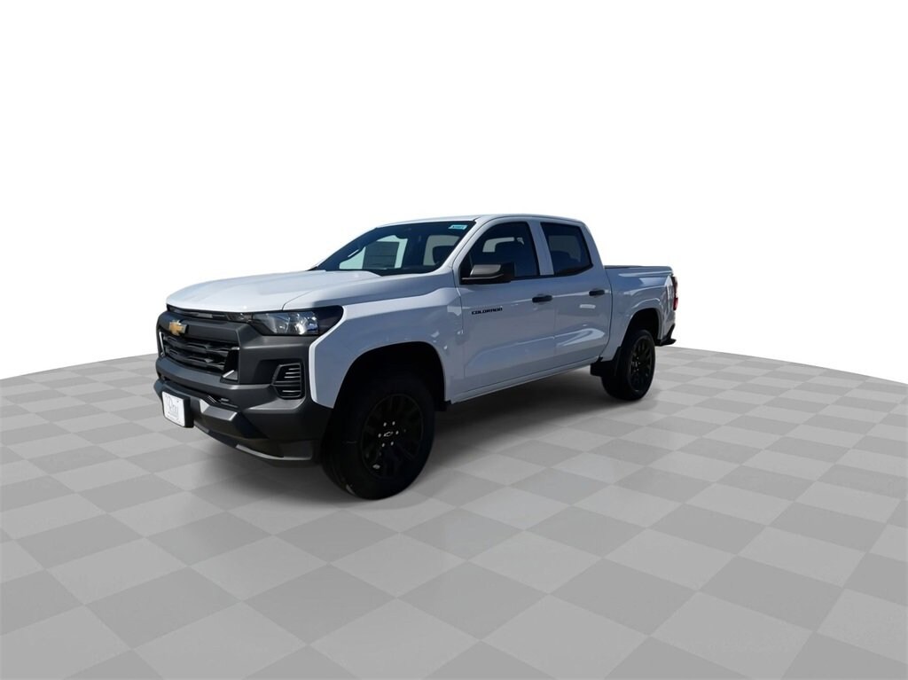 2025 Chevrolet Colorado LT photo 3