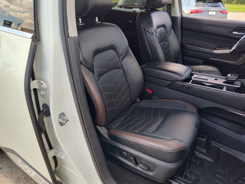 2023 Nissan Pathfinder Platinum - Photo 24