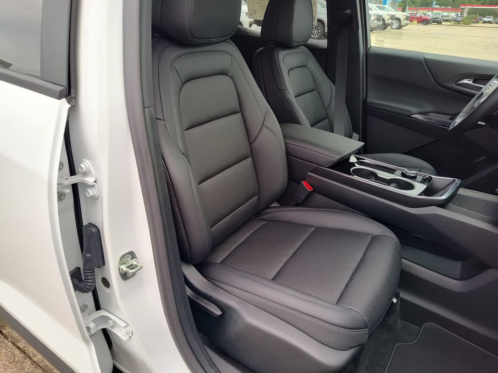 2026 Chevrolet Equinox LT - Photo 11