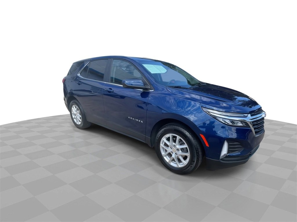2023 Chevrolet Equinox LT photo 2