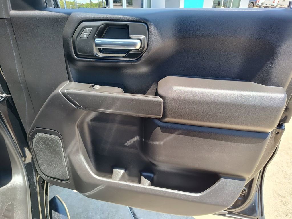 2025 Chevrolet Silverado 1500 Custom - Photo 23