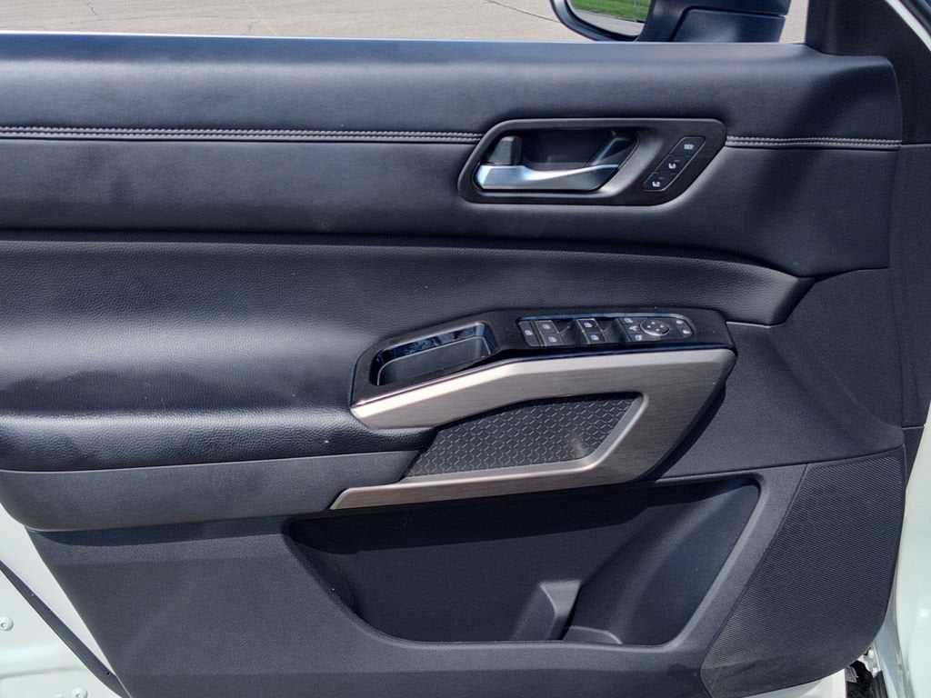 2023 Nissan Pathfinder Platinum - Photo 16