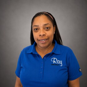 Staff member Tina Robertson from ID_f443041de006