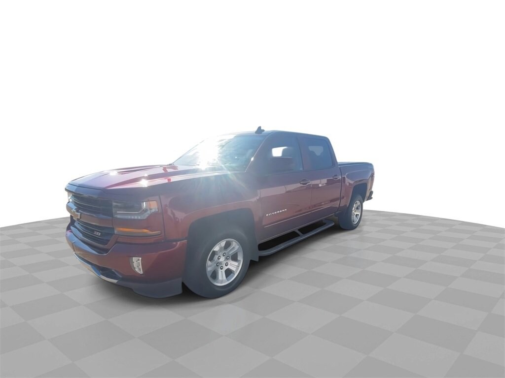 2017 Chevrolet Silverado 1500 LT photo 4