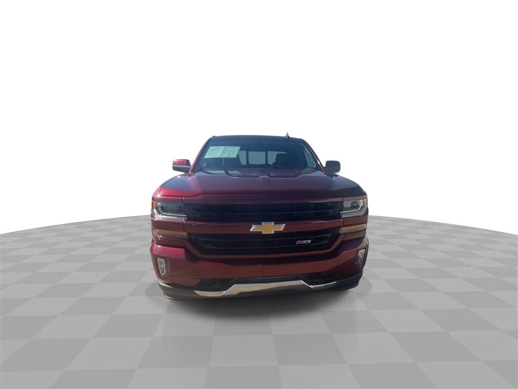 2017 Chevrolet Silverado 1500 LT photo 3