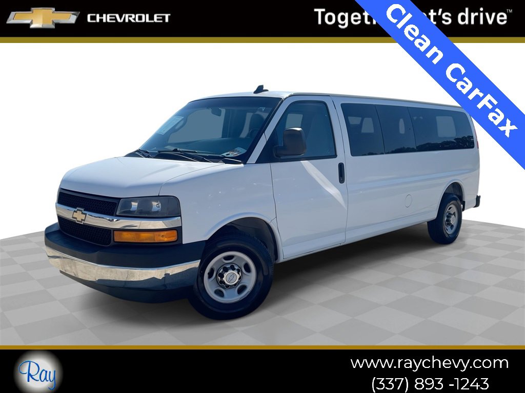 2017 Chevrolet Express Passenger LS's photo