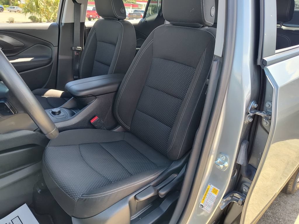 2024 GMC Terrain SLE - Photo 17