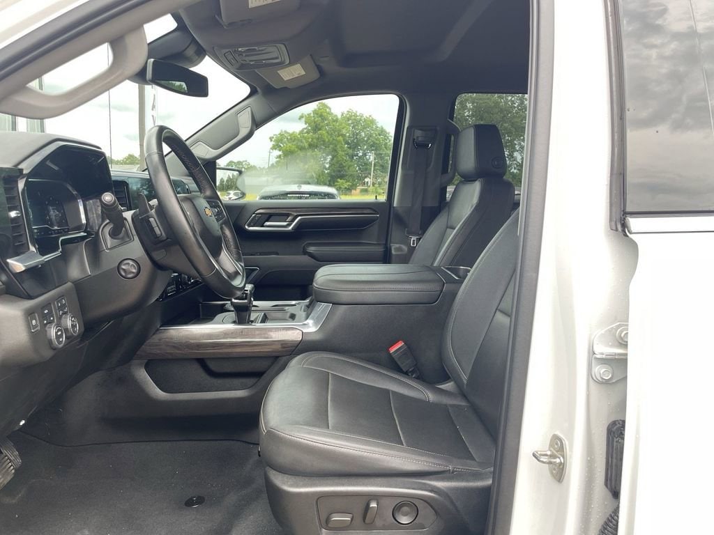 2023 Chevrolet Silverado 1500 LTZ - Photo 17