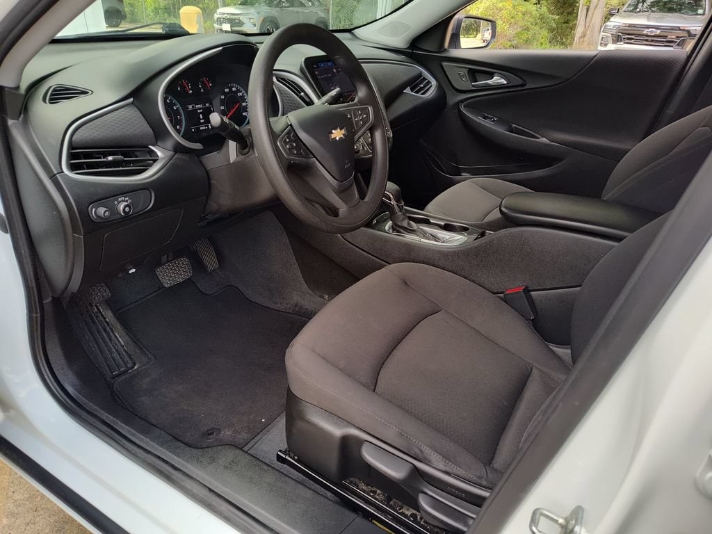 Used 2022 Chevrolet Malibu 1LS with VIN 1G1ZB5ST0NF183466 for sale in Abbeville, LA