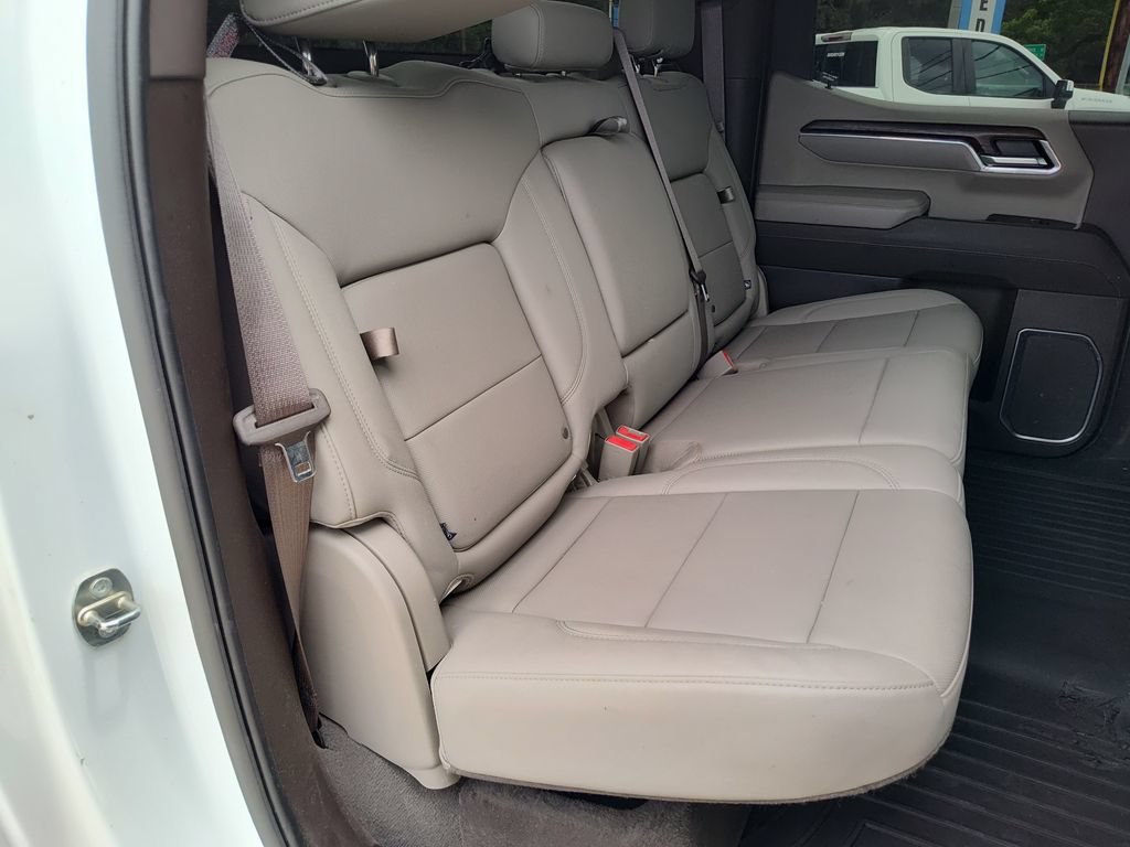 2024 GMC Sierra 1500 SLT - Photo 23