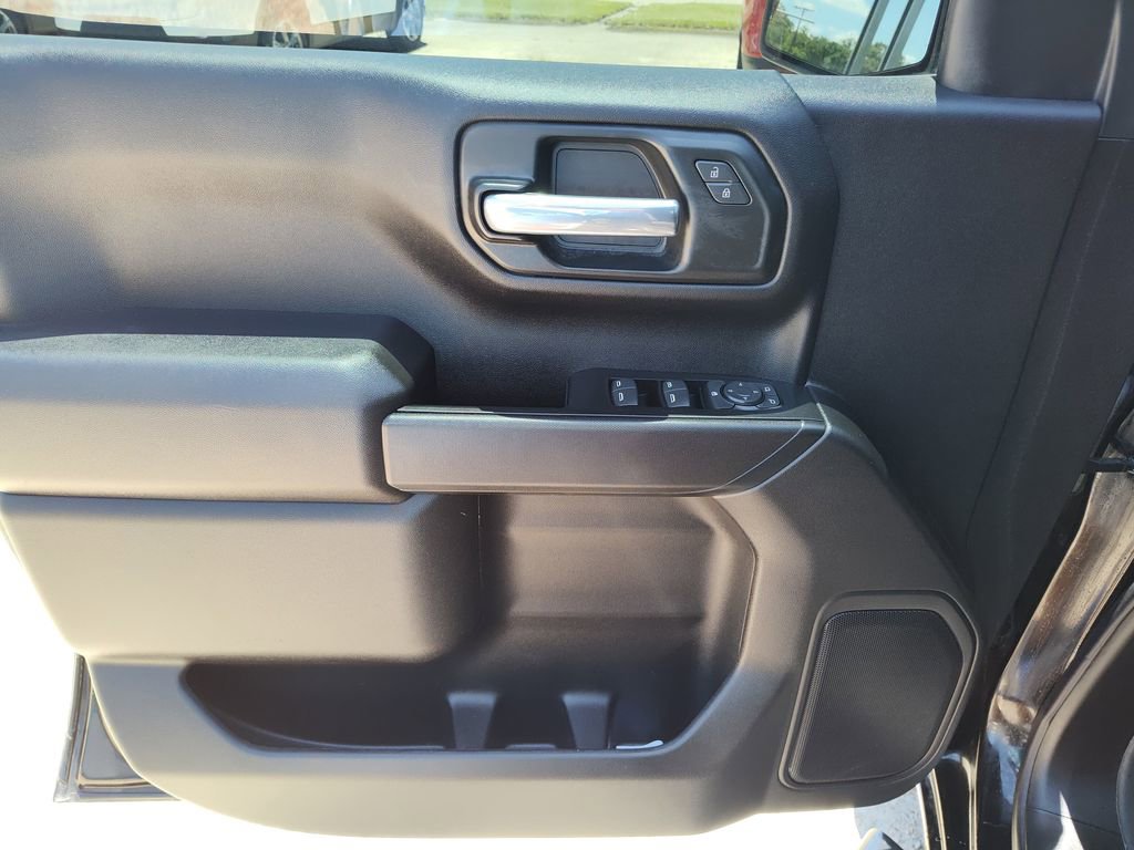 2025 Chevrolet Silverado 1500 Custom - Photo 15