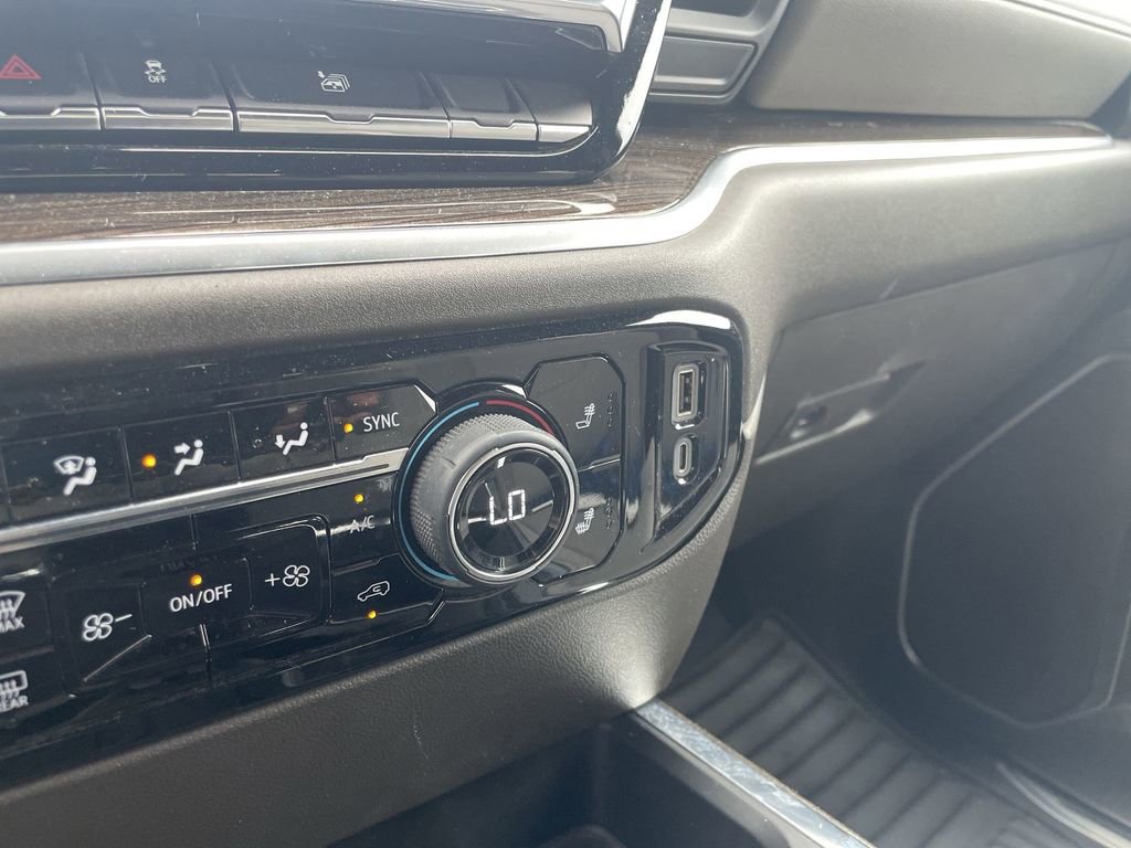 2025 Chevrolet Silverado 1500 LT - Photo 32