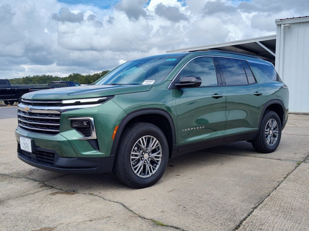 2027 Chevrolet Traverse LT - Photo 24