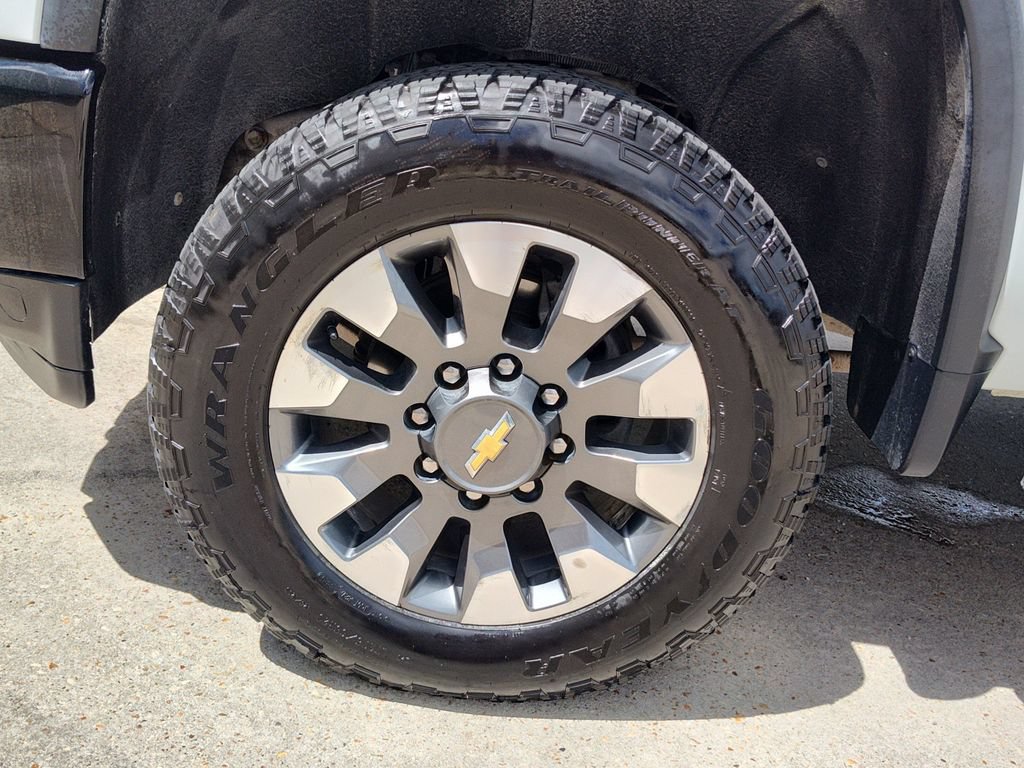 2022 Chevrolet Silverado 2500HD Custom - Photo 11