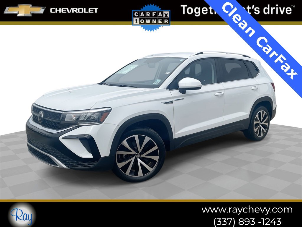 2022 Volkswagen Taos SE's photo