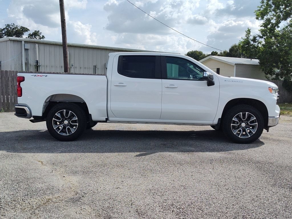 2023 Chevrolet Silverado 1500 LT - Photo 9