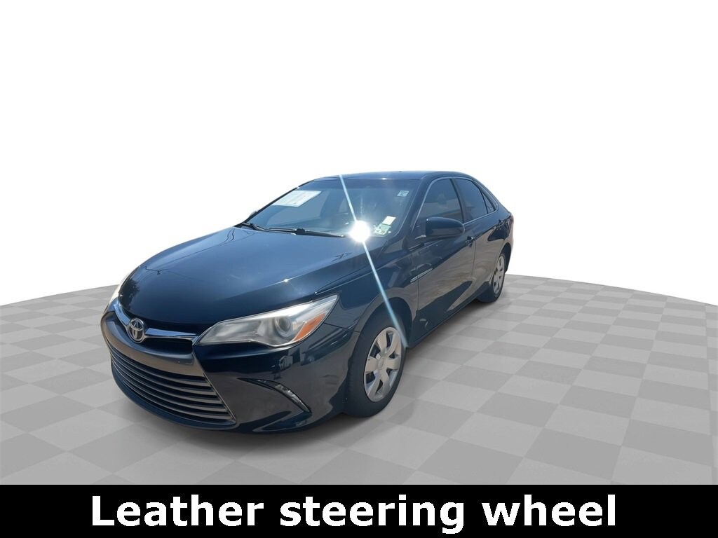 2017 Toyota Camry LE photo 4