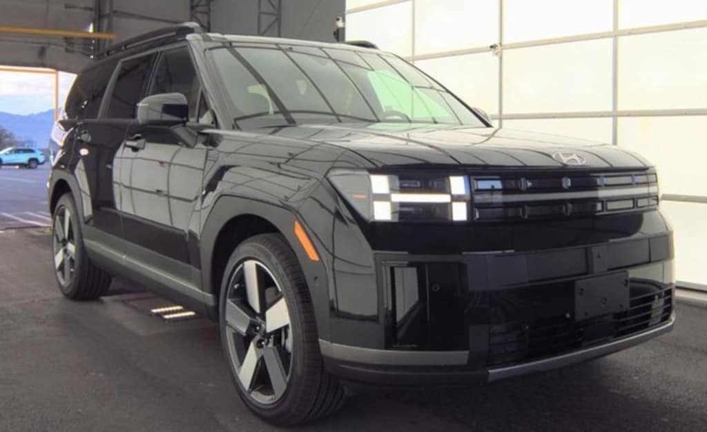 Used 2026 Hyundai Santa Fe Hybrid Limited SUV