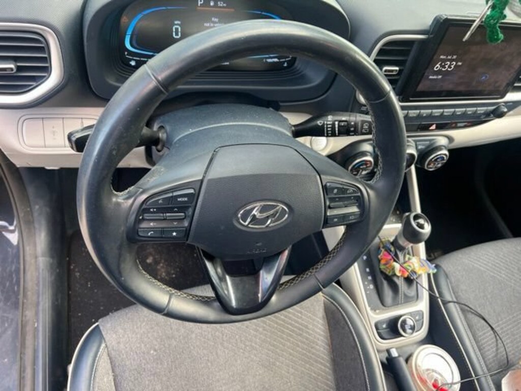 Used 2023 Hyundai Venue Limited SUV