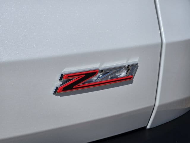 2027 Chevrolet Traverse Z71 - Photo 9