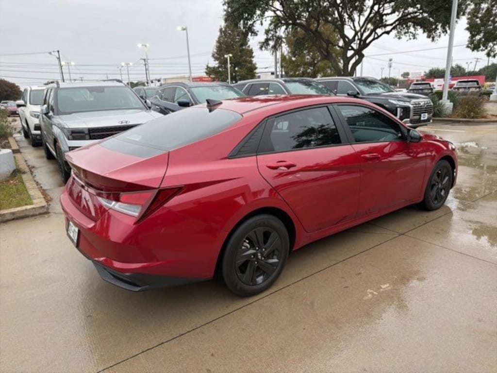Used 2023 Hyundai Elantra SEL Sedan