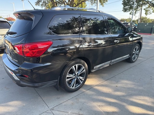 2018 Nissan Pathfinder Platinum photo 4