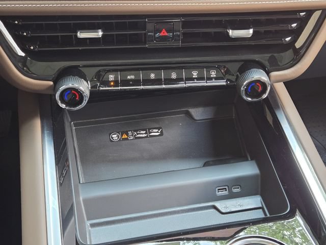 2026 Chevrolet Suburban High Country - Photo 16
