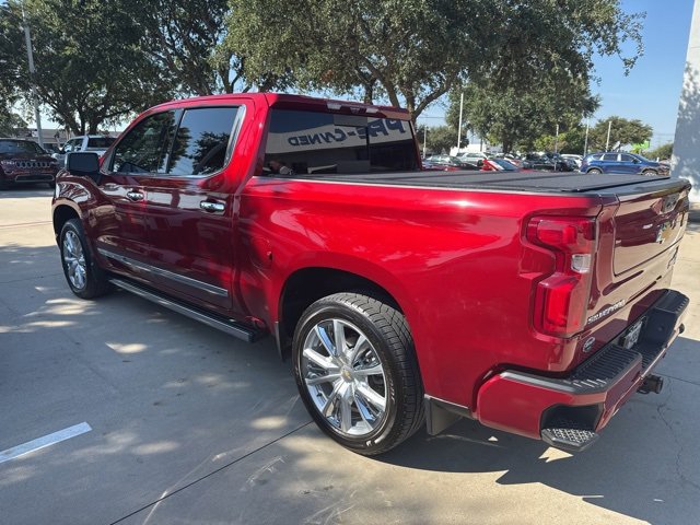 2024 Chevrolet Silverado 1500 High Country photo 3