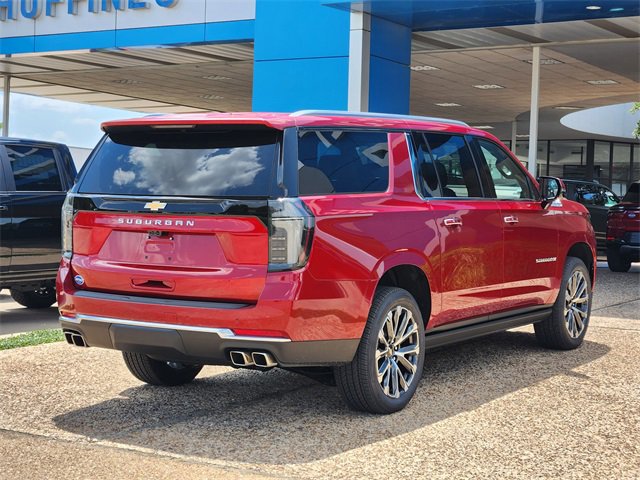 2025 Chevrolet Suburban High Country photo 3