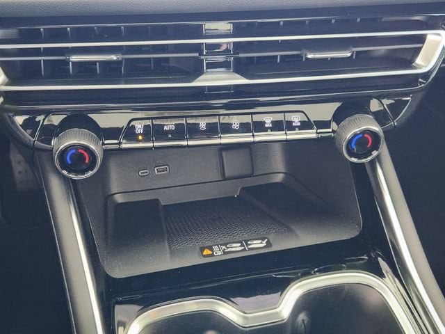 2026 Chevrolet Traverse LT - Photo 15
