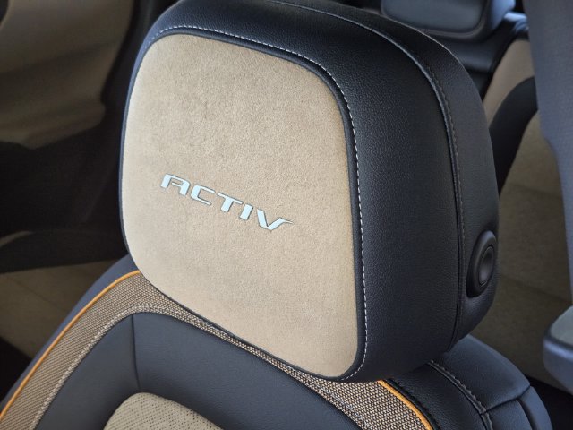 2027 Chevrolet Equinox ACTIV - Photo 11