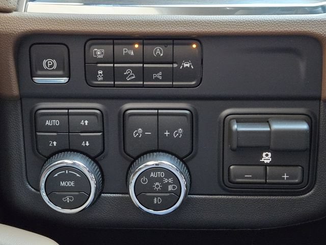 2026 Chevrolet Suburban High Country - Photo 19