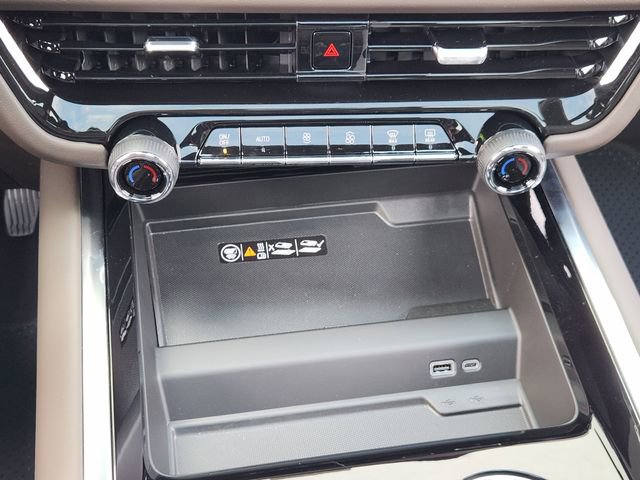 2026 Chevrolet Tahoe Z71 - Photo 16