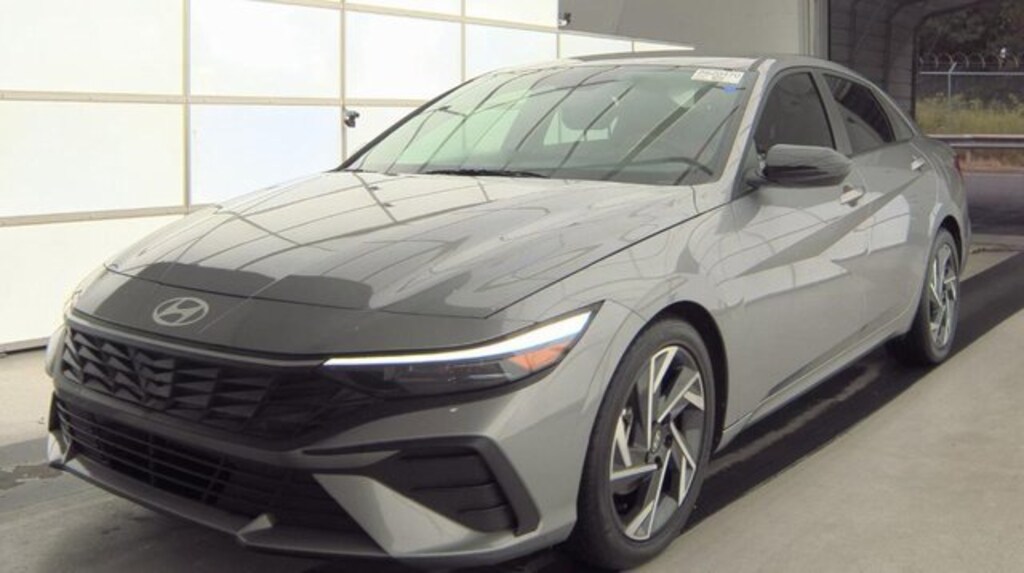 Used 2025 Hyundai Elantra SEL Sport Sedan
