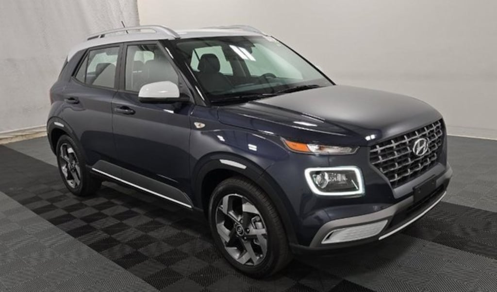 Used 2024 Hyundai Venue Limited SUV