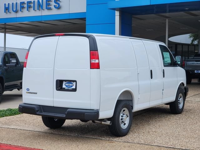 2026 Chevrolet Express Cargo Work Van - Photo 6