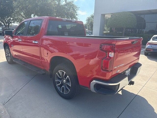 2022 Chevrolet Silverado 1500 LT photo 4