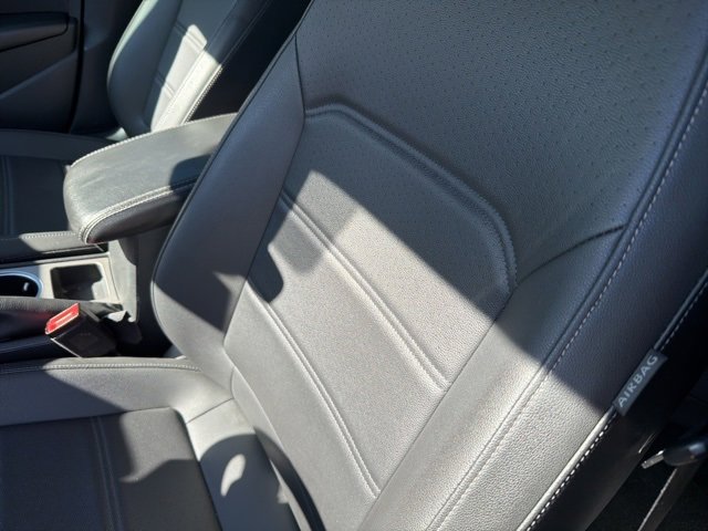 2022 Volkswagen Passat 2.0T R-Line photo 2