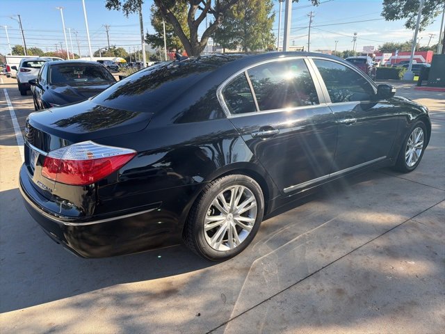 2010 Hyundai Genesis 4.6 photo 2