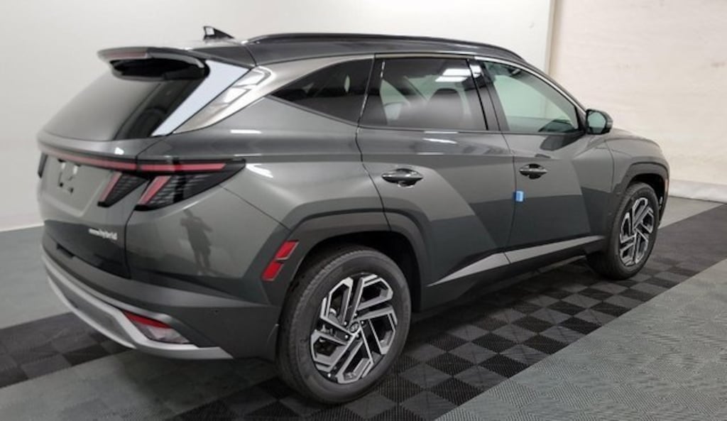 Used 2025 Hyundai Tucson Hybrid Limited SUV