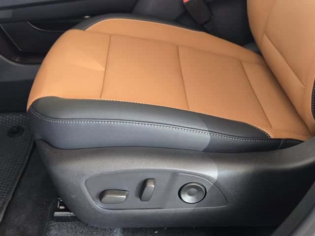 2027 Chevrolet Traverse Z71 - Photo 20