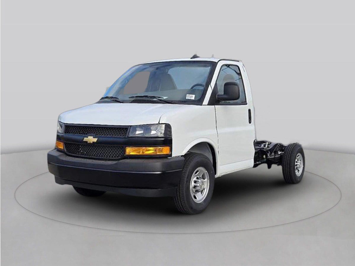 New 2026 Chevrolet Express Cutaway 3500 1WT