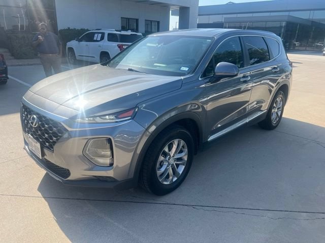 2019 Hyundai Santa Fe SE 2.4's photo