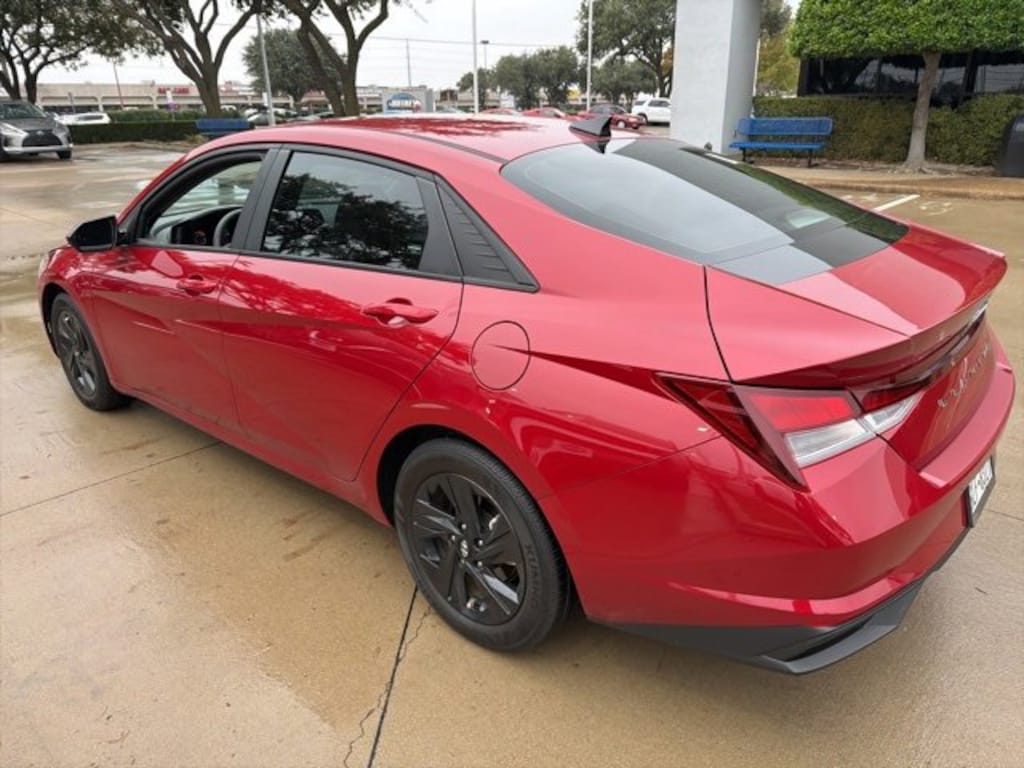 Used 2023 Hyundai Elantra SEL Sedan