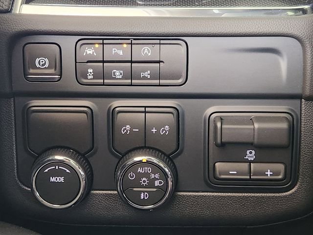 2026 Chevrolet Suburban RST - Photo 19