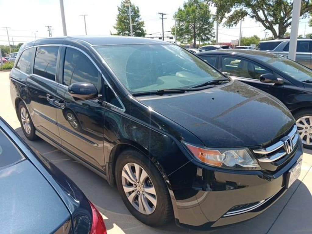 Used 2017 Honda Odyssey SE Van
