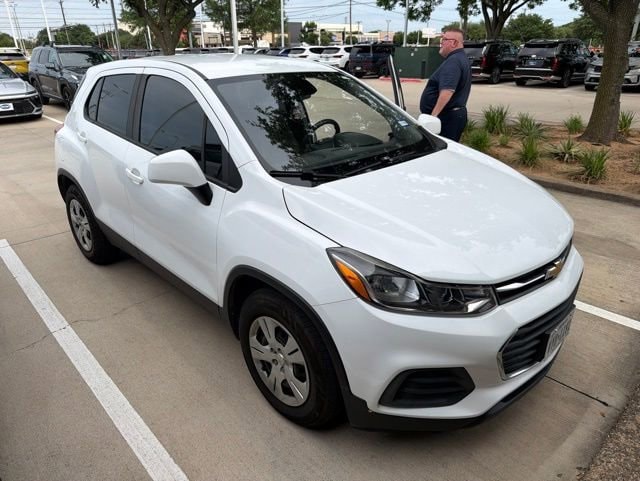 2018 Chevrolet Trax LS's photo