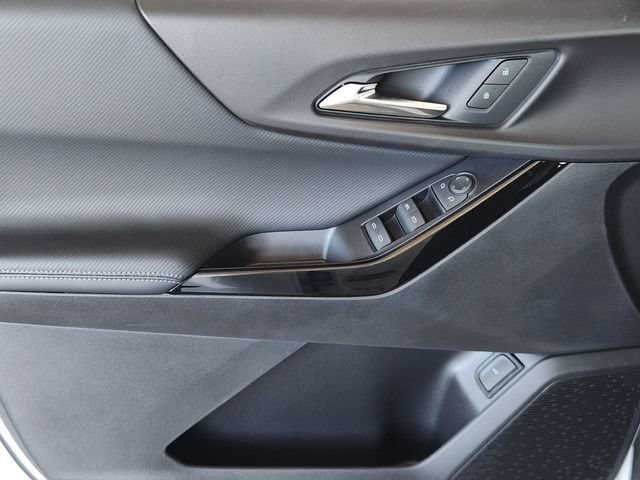 2027 Chevrolet Equinox LT - Photo 19
