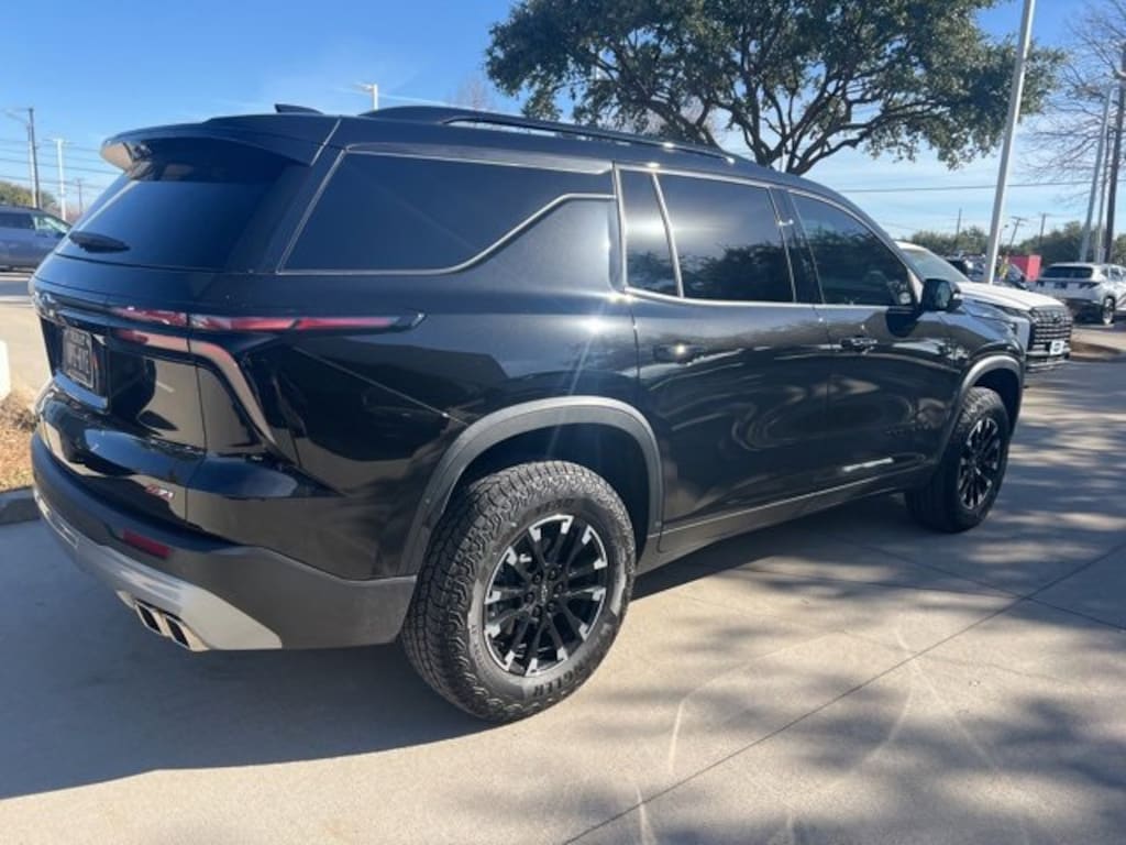 Certified 2025 Chevrolet Traverse Z71 SUV