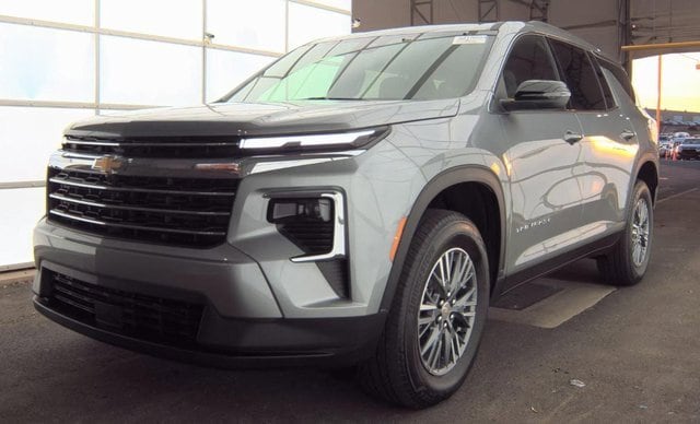 2025 Chevrolet Traverse LT's photo